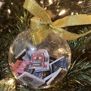 Esfera con mini libros