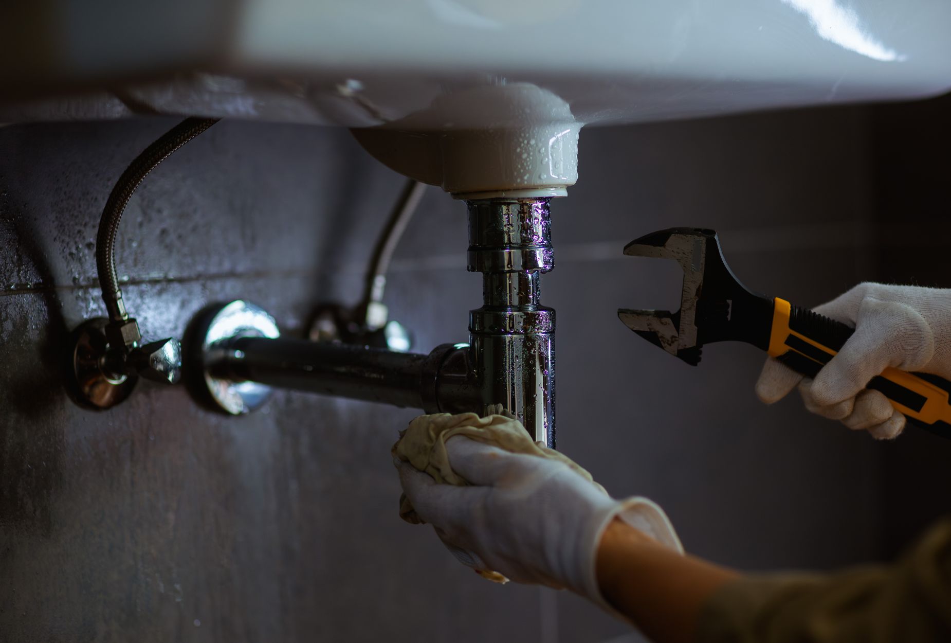 What are the signs I need water heater maintenance?