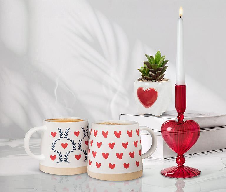 Wide Base Mug w/Hearts-3.5