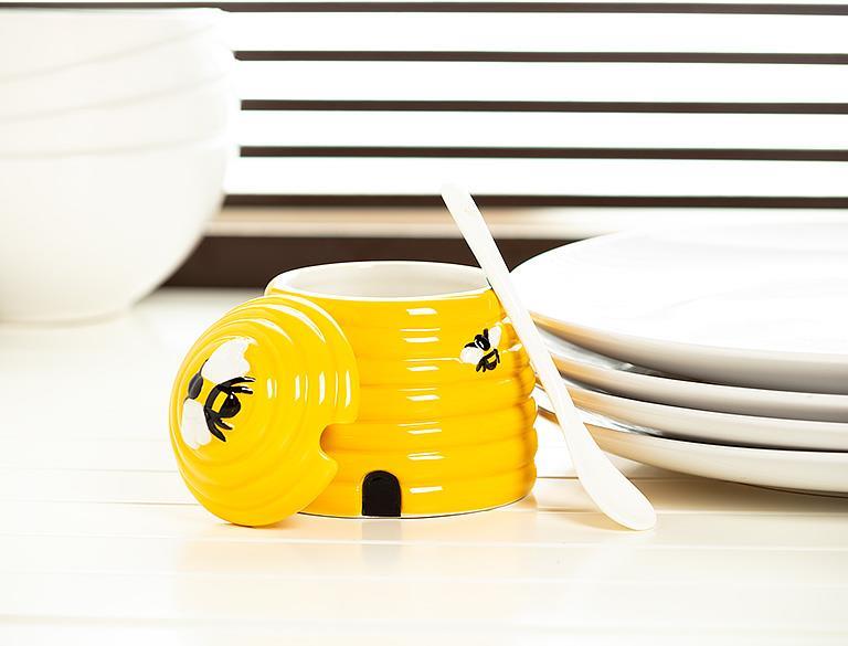 27-BEEKEEPER-152_71.jpg