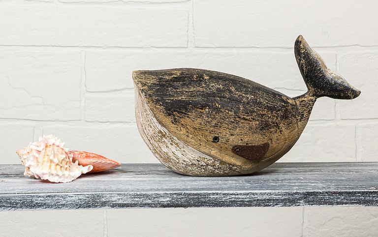 Lg Blk Carved Whale-9.5