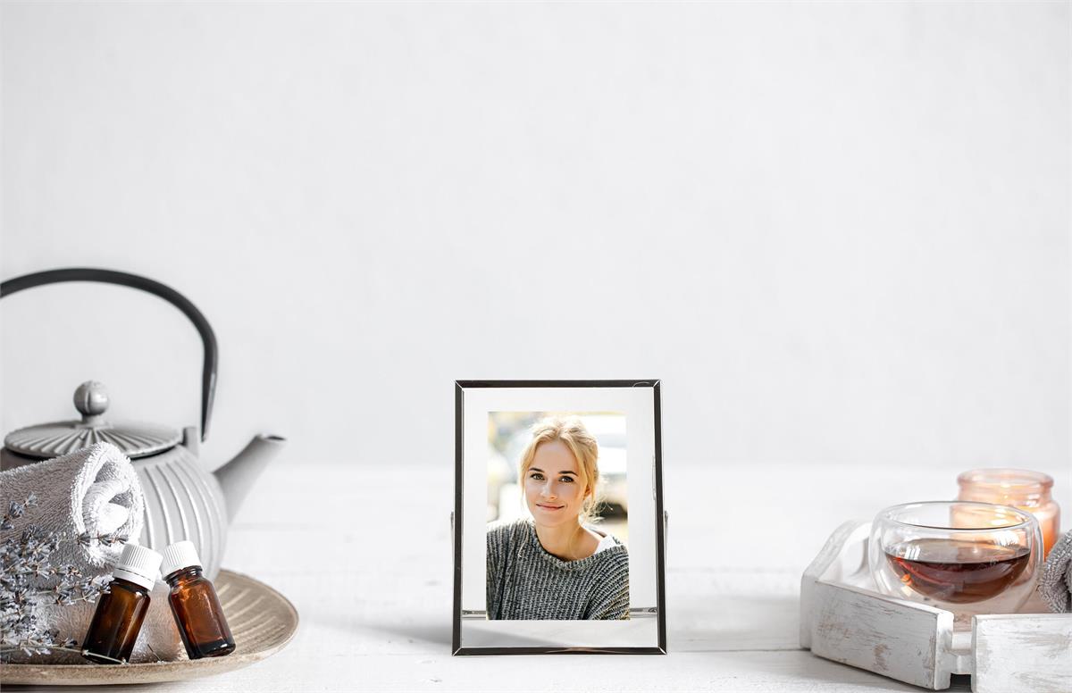 KG Hertle Floating Frame Silver S.STEEL,,FOR 4X6 / 5X7 (AZ)