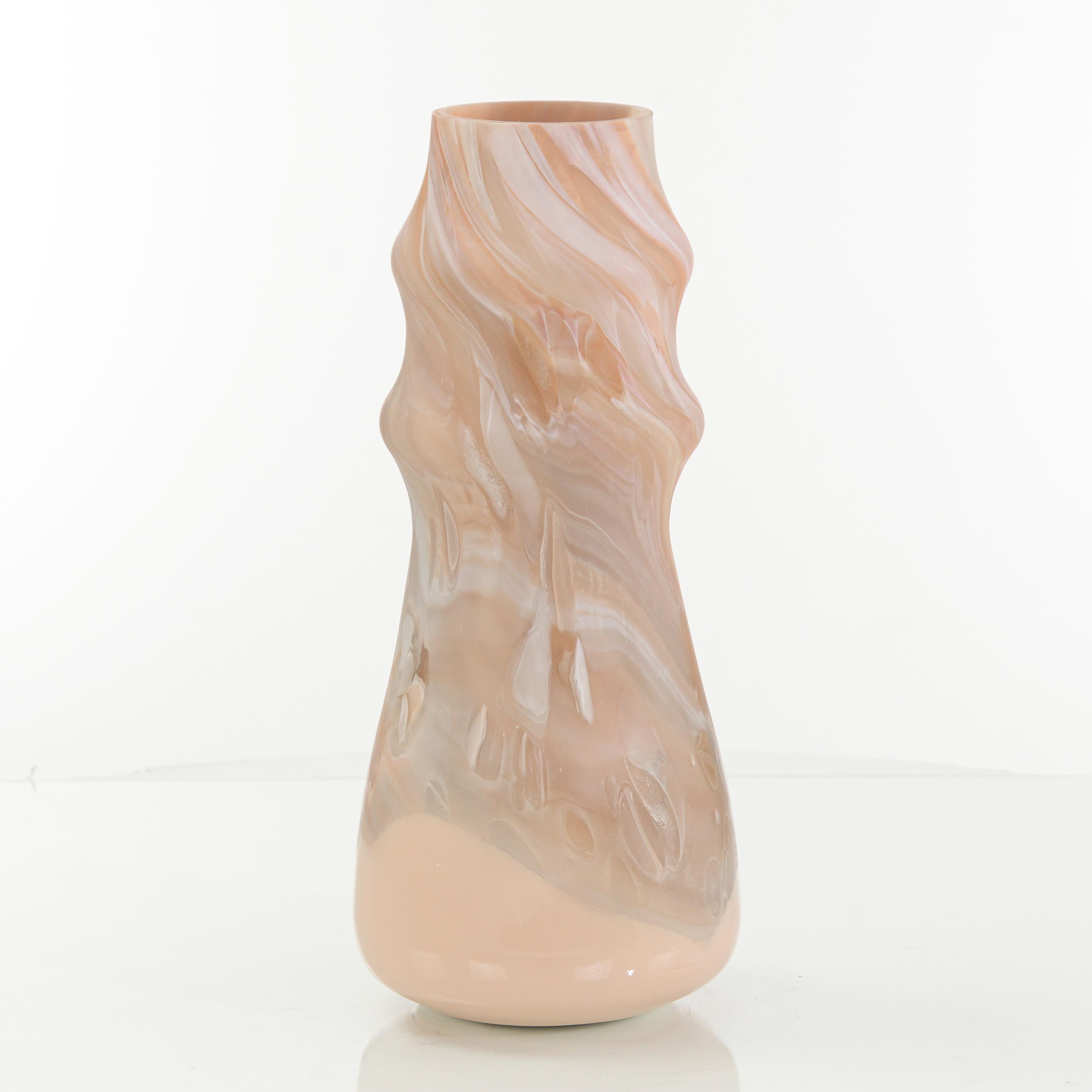 01HS9.25"H X 4.75"W X 4.75"D MATTE PEAK GLASS VASE SMALL