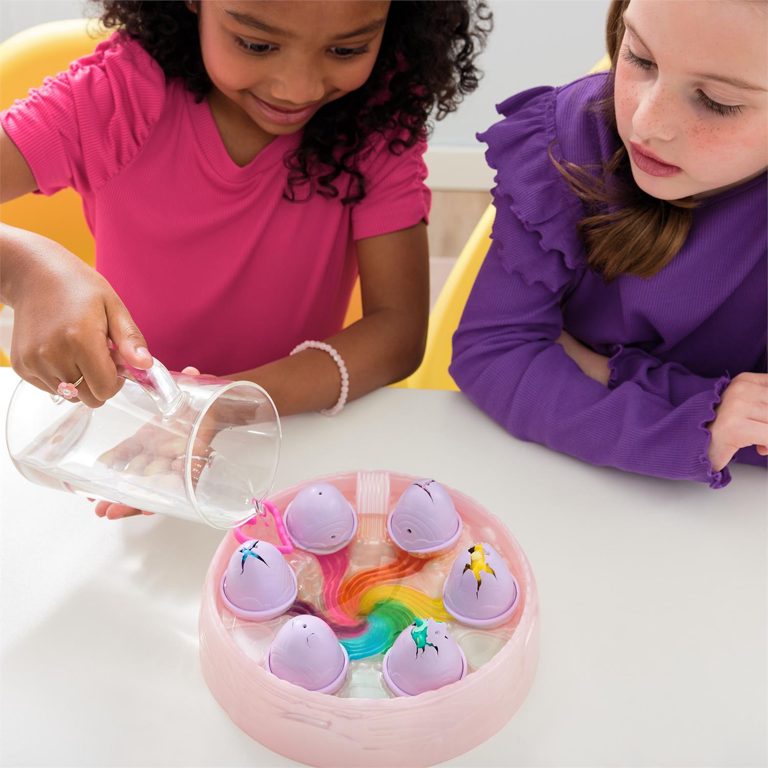 6070168 | Hatchimals Alive, Rainbow Hatchery Toy with 6 Mini Figures
