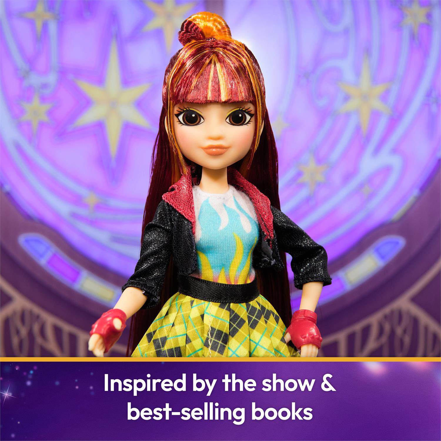 6072648 | Unicorn Academy, Power of Friendship Valentina with Hand