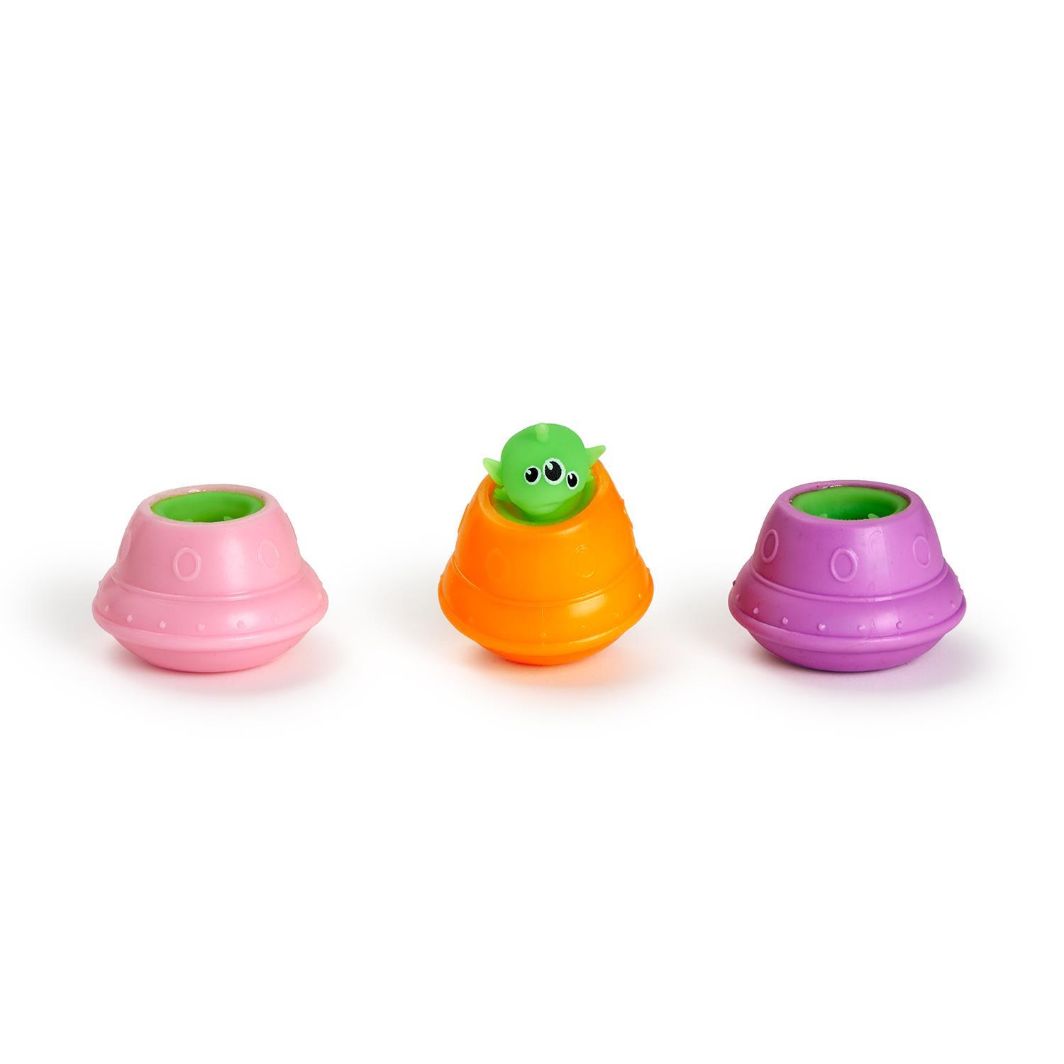 36 Pc Peek-a-Boo Light Up UFO with Peeking Alien Unit with Display