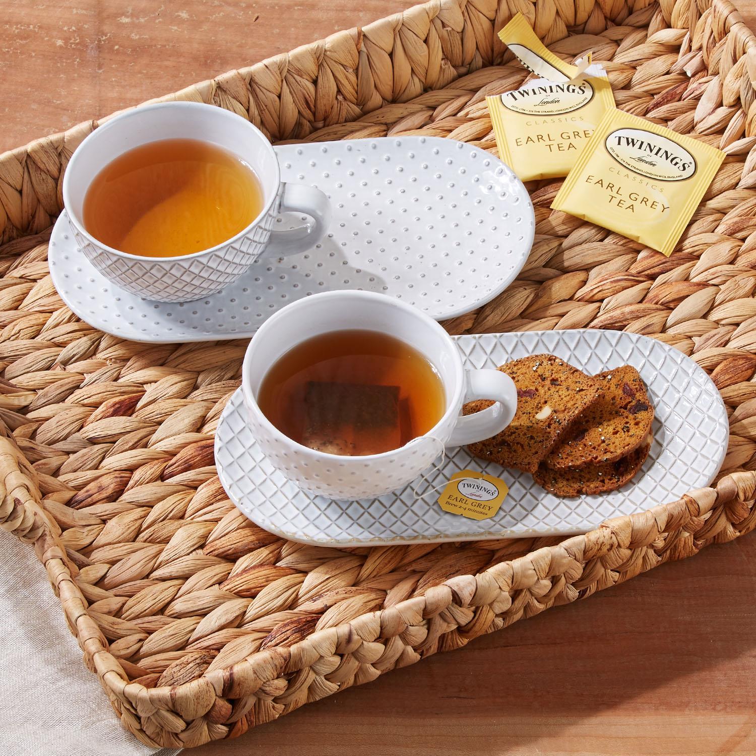 S/2 Tea Cup & Saucer Set Inc 2 Cups & Plates/2 Patterns