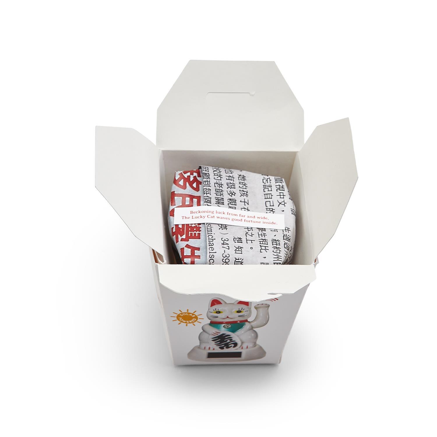 solar-powered-waving-lucky-cat