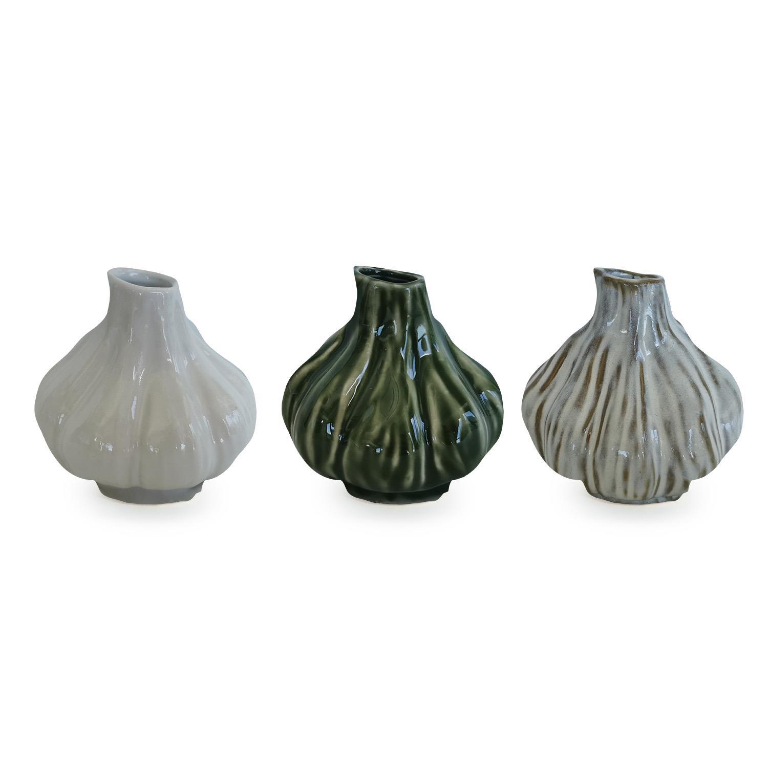 18 Pc Bulb Shape Vase Unit Includes 3 Colors
