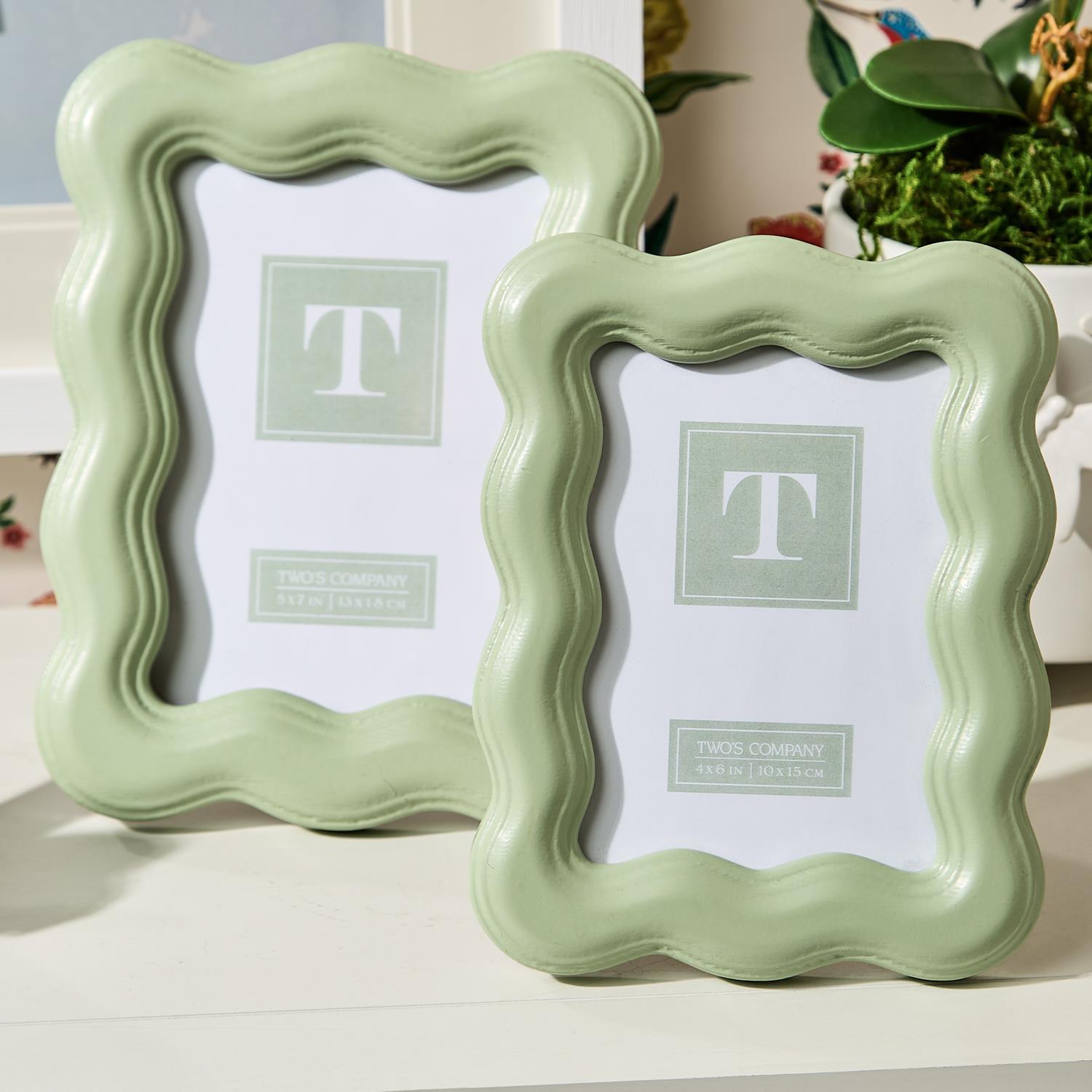 S/2 Wavy Wood Photo Frame