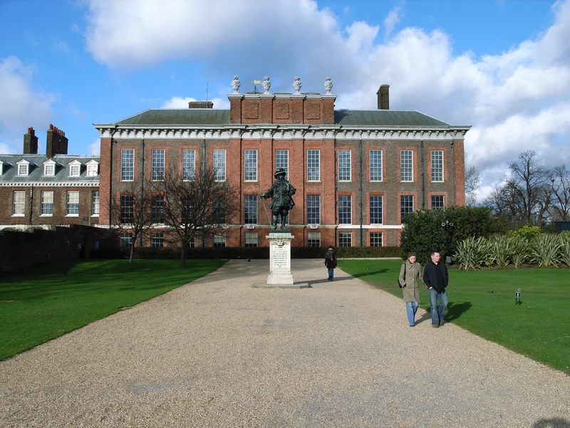kensington palace in London