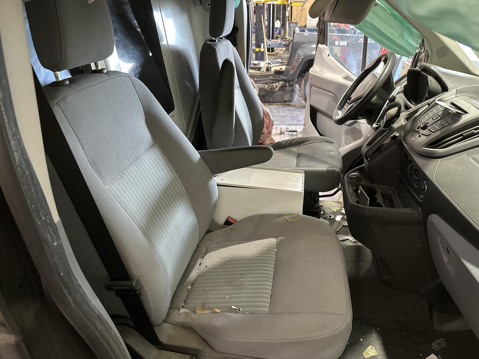 FORD TRANSIT 250 FRONT SEAT W/O SEAT RISER BUCKET A/BAG CLOTH