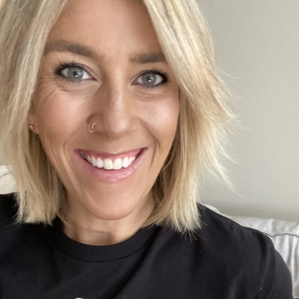 Nurse Practitioner Student Seeking - Large 3x 