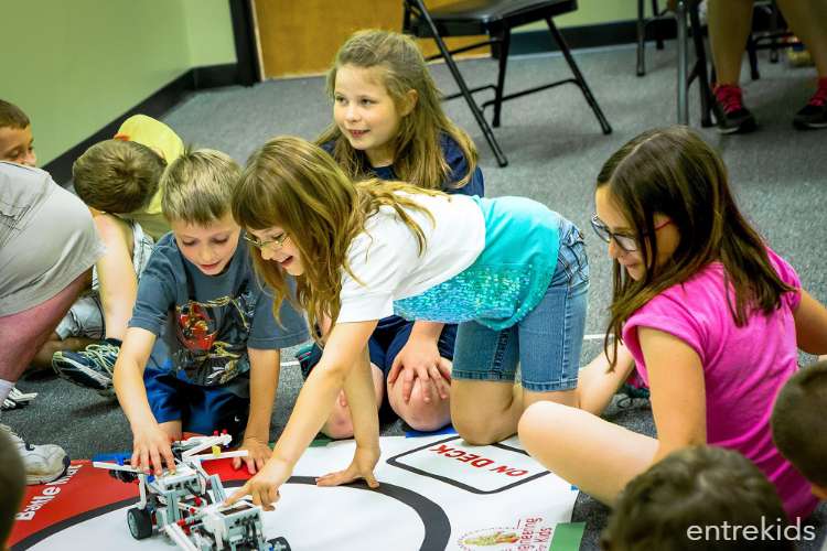 Cumpleaños con experimentos en Engineering for Kids
