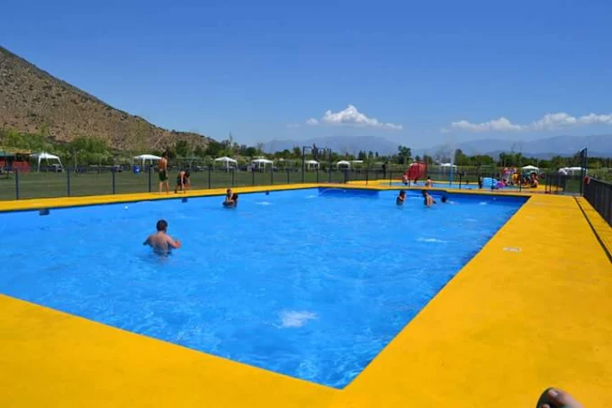 Día de Piscina en Camping Pantanal