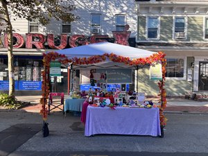 Autumn booth display by Rita DeStefano