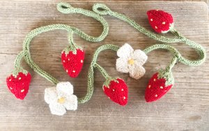 strawberry garland by Sara Sacks (2026)