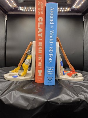 Palette Bookends Yellow Paint by Elly Brtva (2026)