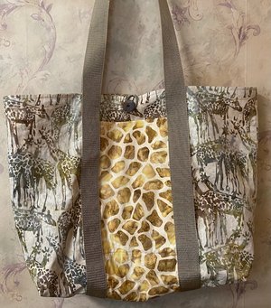 Giraffe Tote Bag by Merry May (2023)