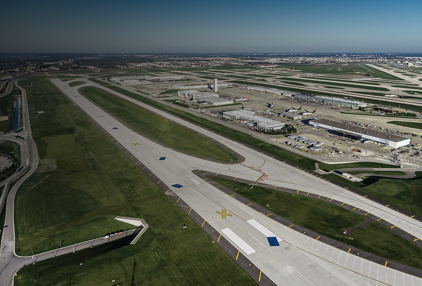 O’Hare International Airport, Runway 10R28L Epstein