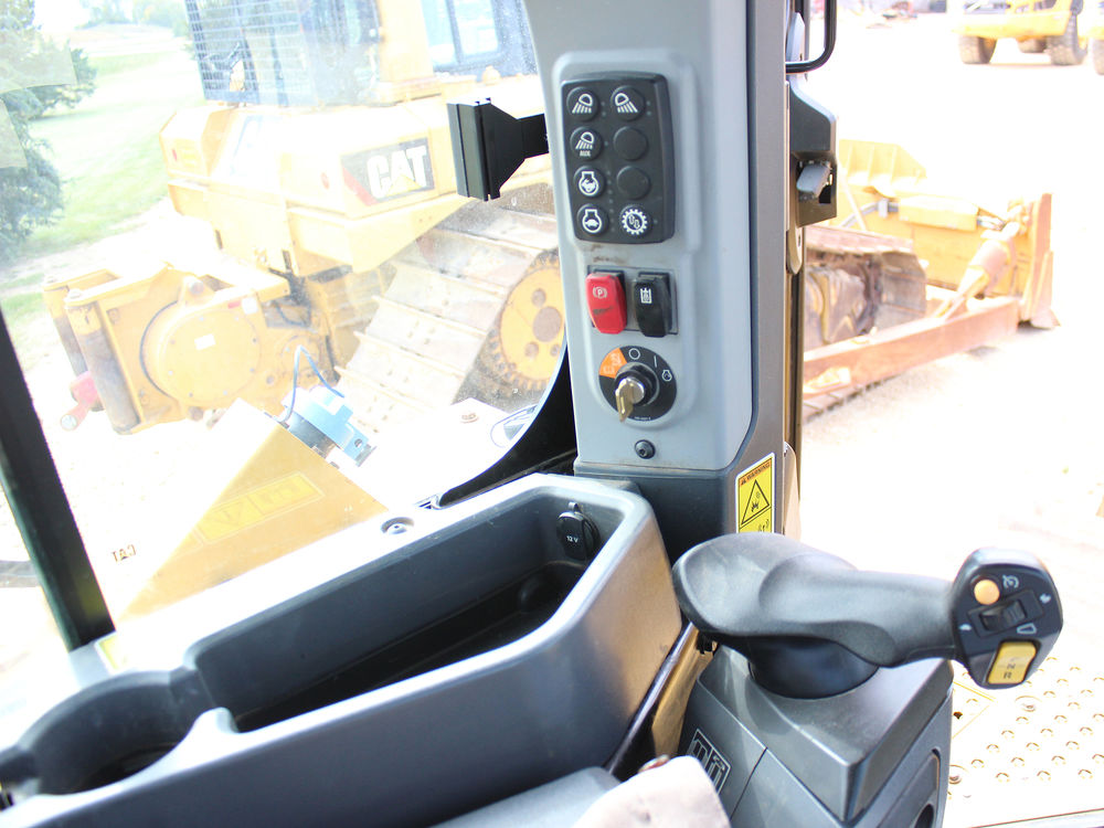 2022 Caterpillar D6 LGP