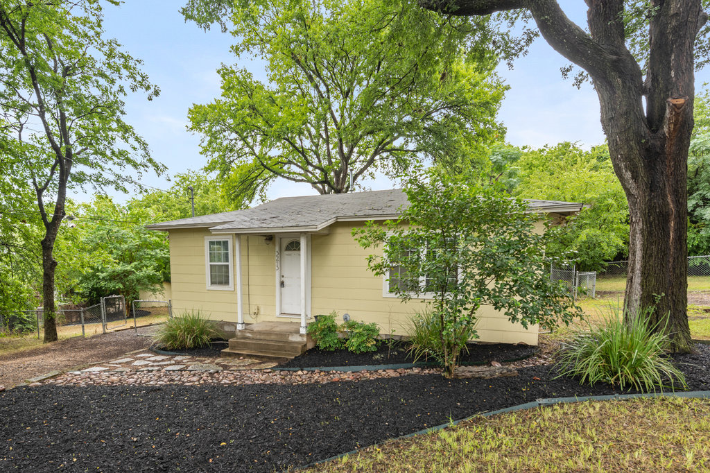 3213 Walnut Avenue Austin Texas 78722 Tara McGuire