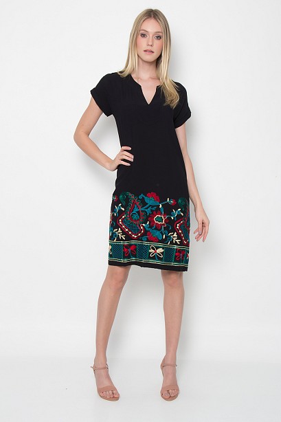 vestido de viscose bordado
