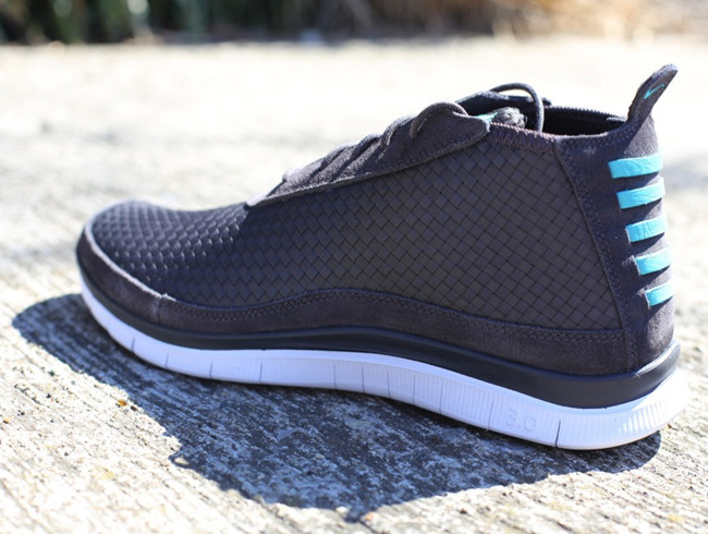 nike free run chukka