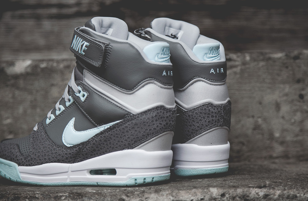 nike air revolution sky hi foot locker