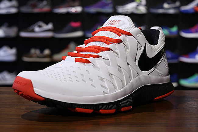 nike free trainer 5.0 white
