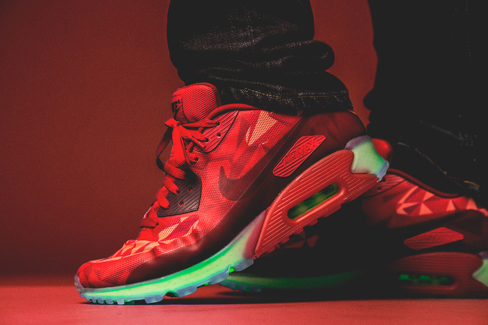 nike air max neon red