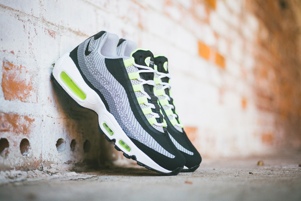 Nike Air Max 2014 Wolf Grey Volt