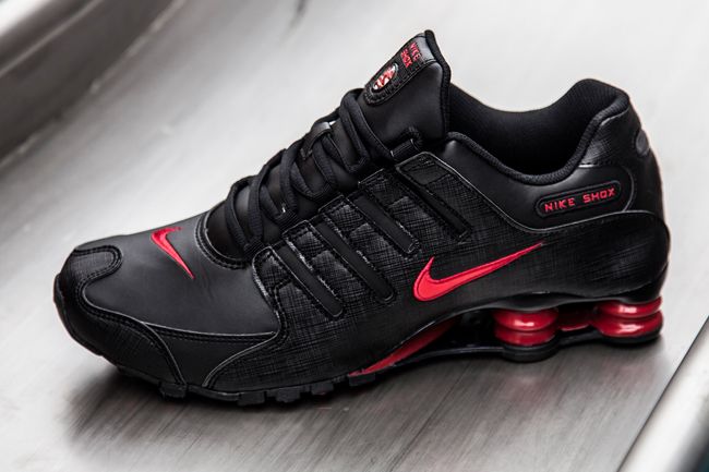 nike shox black red