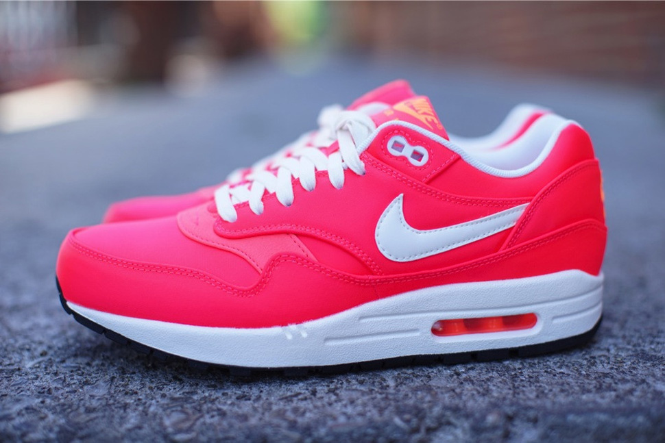 air max 1 hot pink