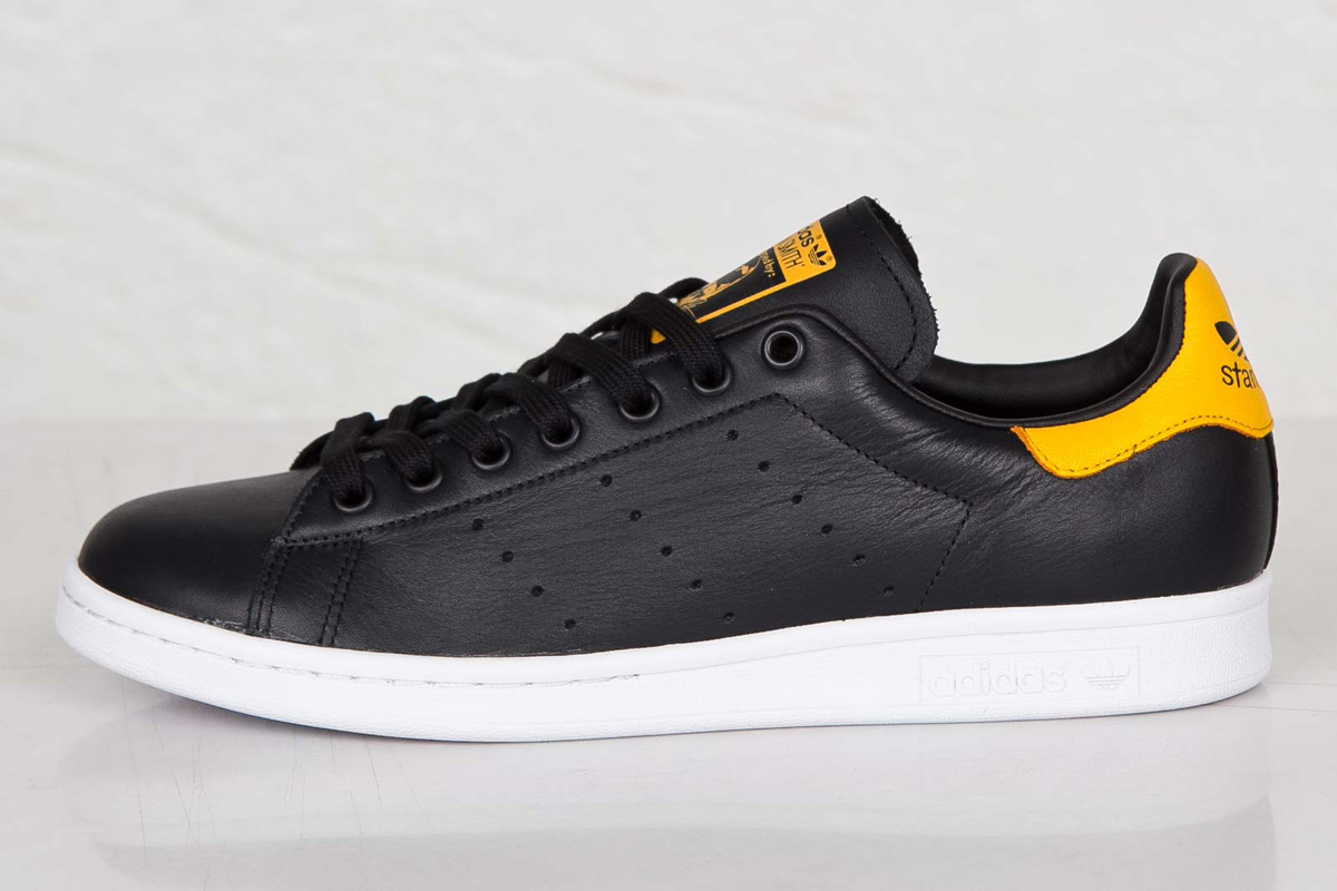 stan smith black yellow