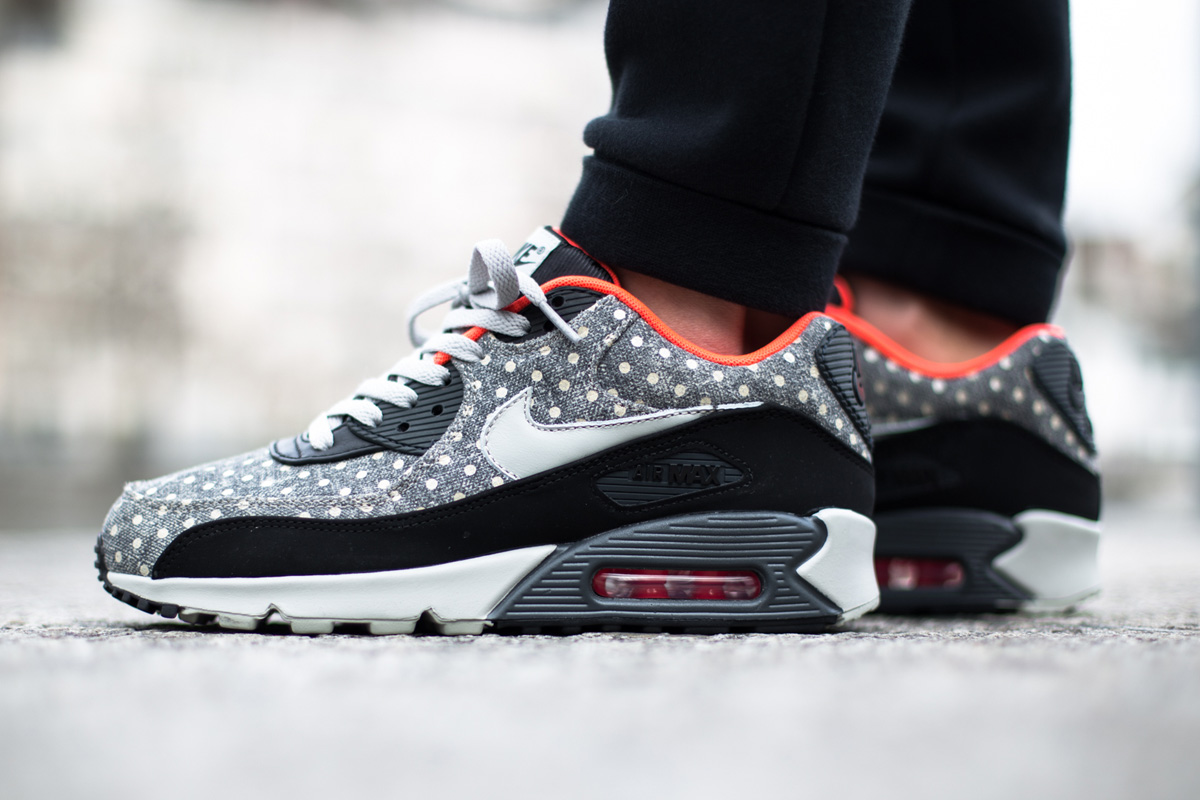 nike air max 95 premium with dot pattern black & white nike air max 95 premium with dot pattern black & white