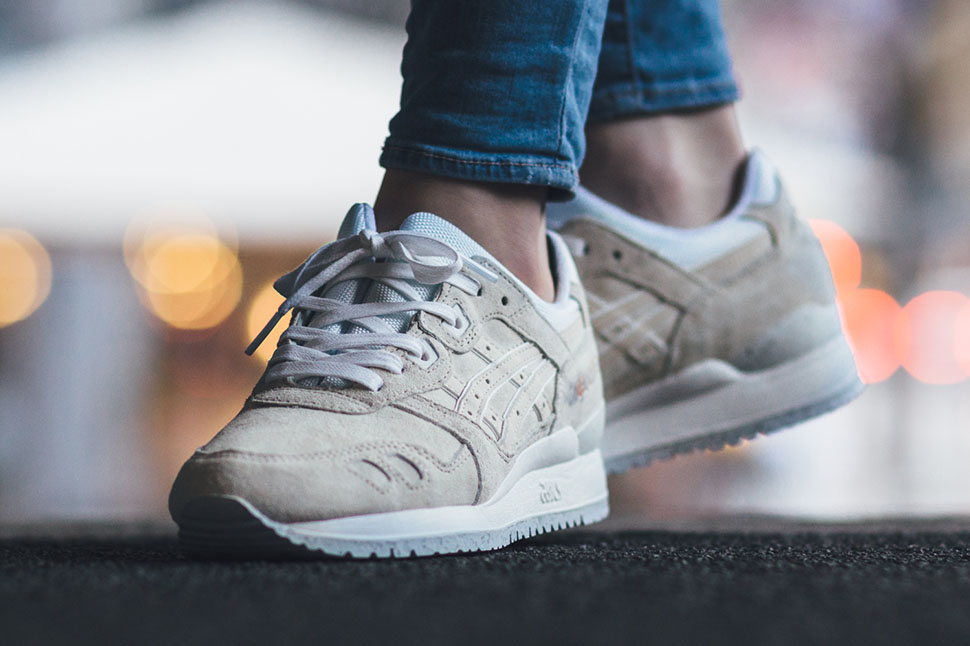 asics white rose asics white rose