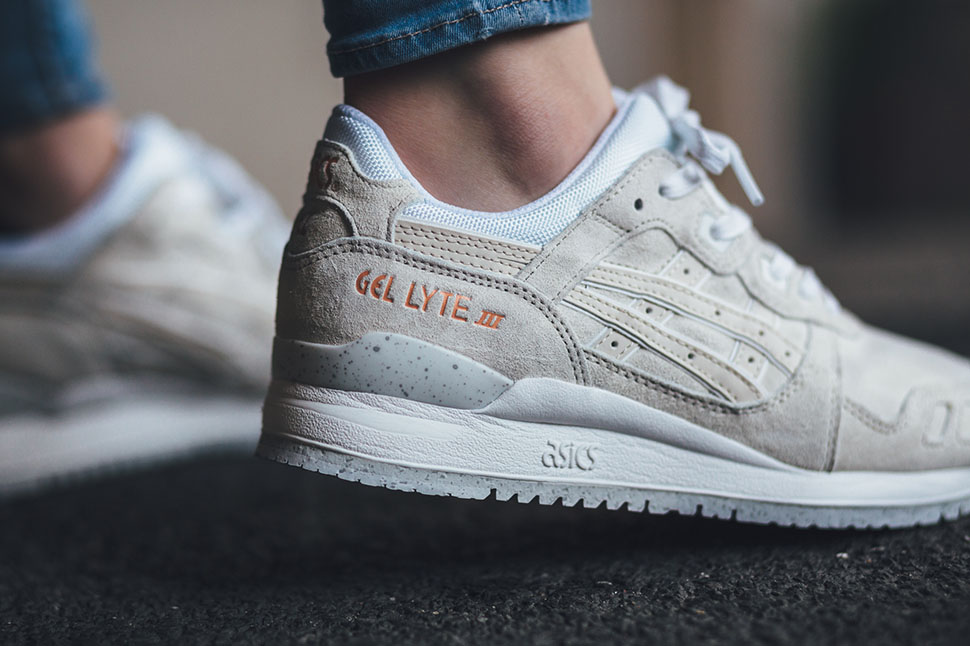 asics white rose asics white rose