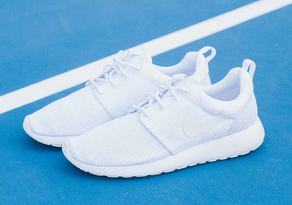 how to clean nike roshe white