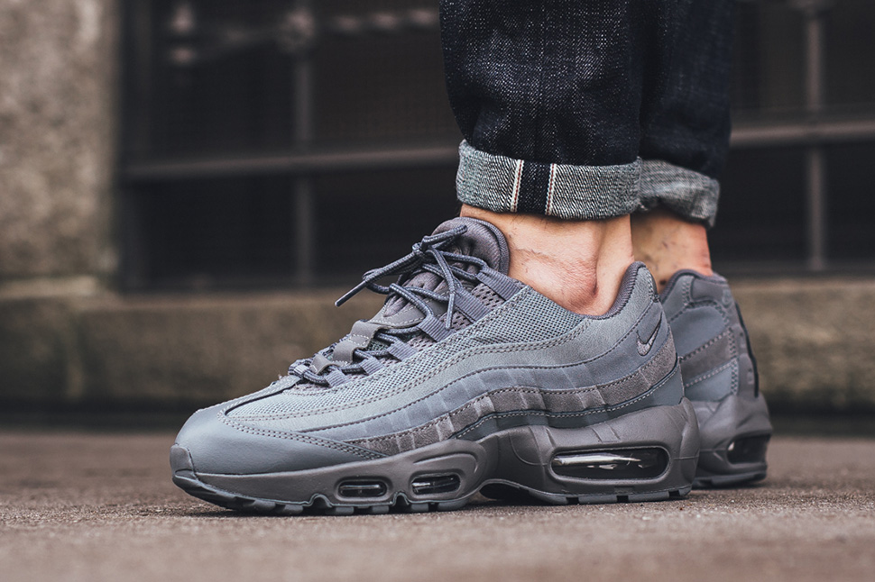 nike air max 95 essential grey and white nike air max 95 essential grey and white