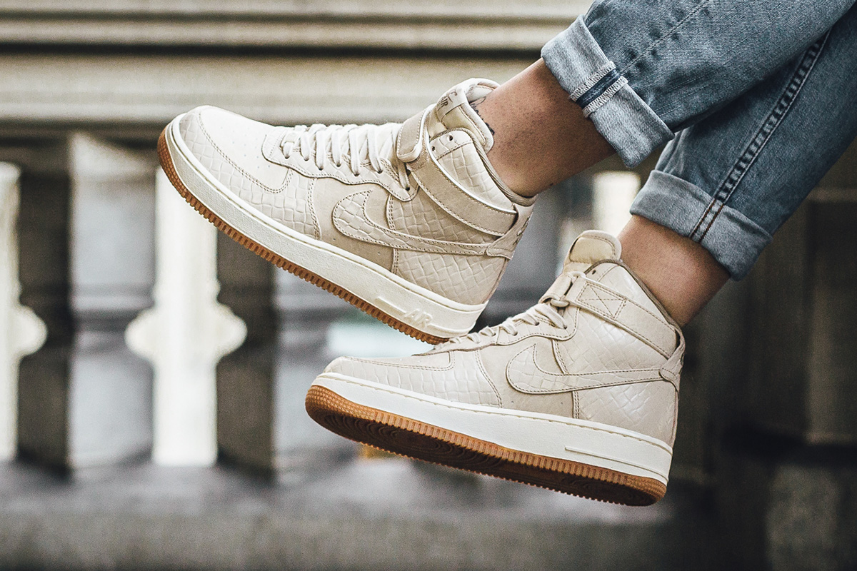 nike air force 1 high gum