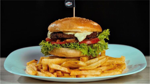 HAMBURGUESA CL�SICA