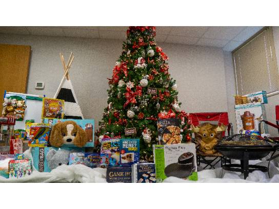 Studioxag topshop Holiday Fashion Show | Powered By GiveSmart