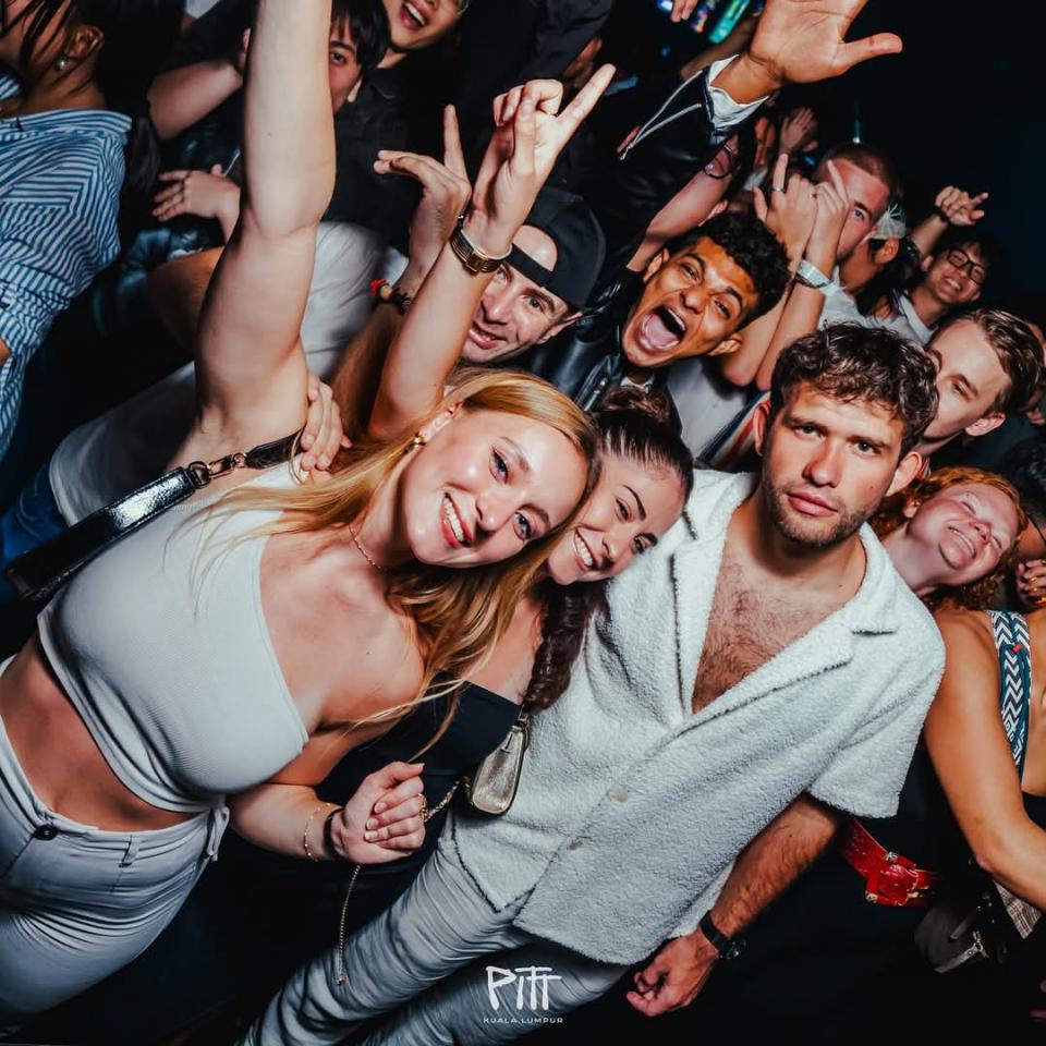 ⭐ PARTY HARD — PARTY SMART — WITH UP TO 5 FREE DRINKS! (NO GENDER BIAS🤣🤣)⭐ SATURDAY 13TH DECEMBER 10.30PM ONWARDS 🔥 CRAZYFROGKL BAR ➜ CLUB NIGHT 🔥 ARISTO BAR → THE PITT KL One Night • Two Stops • Full VIP Perks for CrazyFrogKL Guests Cover