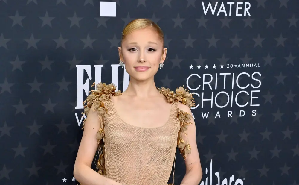 Ariana Grande poses on the red carpet at the 30th Annual Critics Choice Awards.