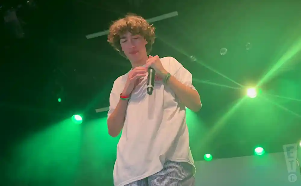 baylen levine live on his never grow up tour! 2023