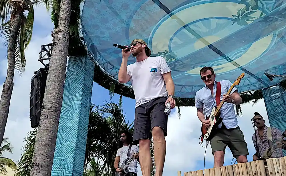 chase rice singing live at crash my playa 2023