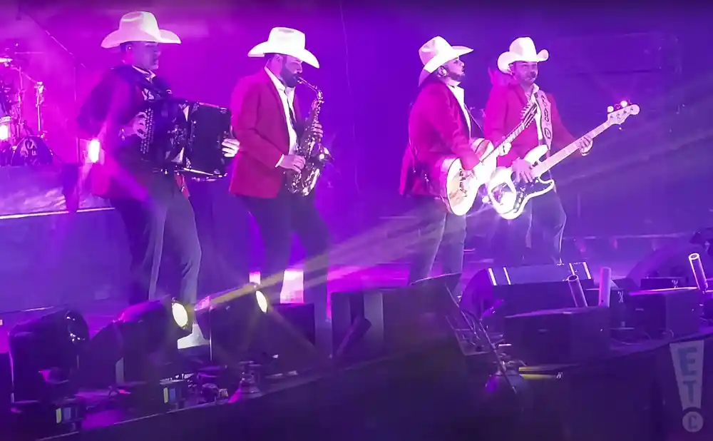 vive chihuahua live at the curtis culwell center in garland texas