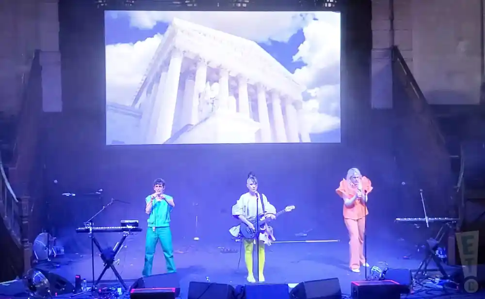le tigre live at albert hall in manchester, england.