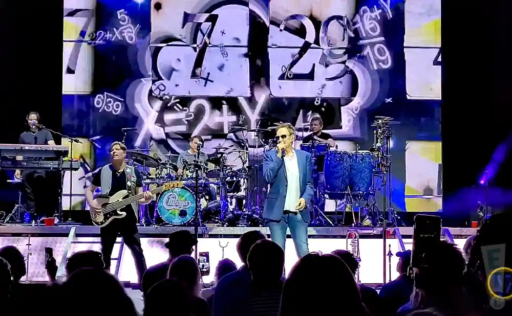 chicago performing on stage at the palace theatre in louisville kentucky